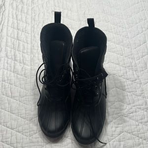 Sperry black boots size 8